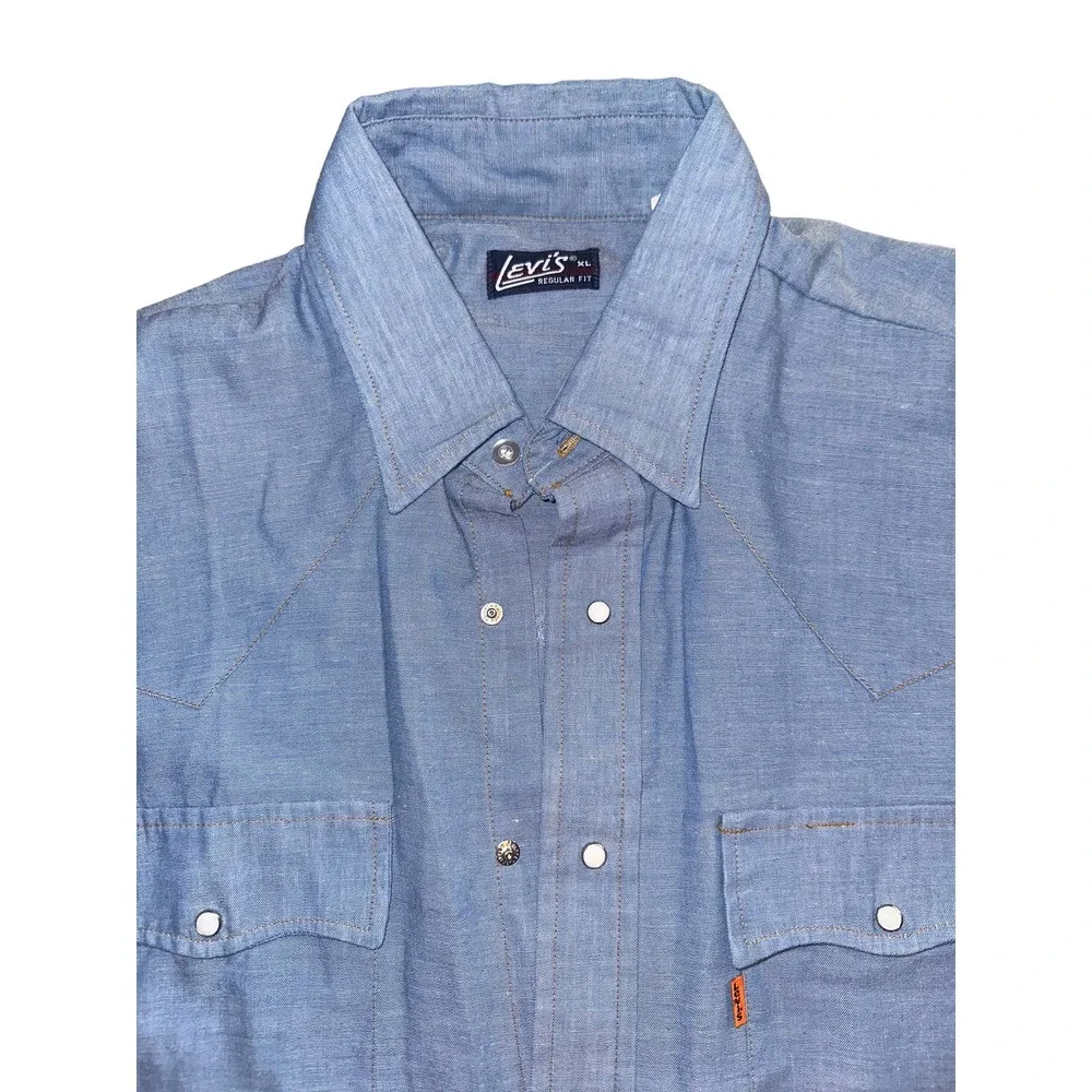 Very Rare 1970s Western Levi's Pearl Snap Denim Size: XL Chambray Work Shirt‎